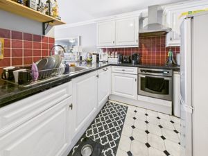KITCHEN- click for photo gallery